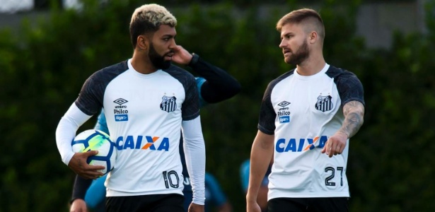 Os atacantes Gabigol e Sasha sofrem nesta temporada na posição de centroavante - Ivan Storti/SantosFC