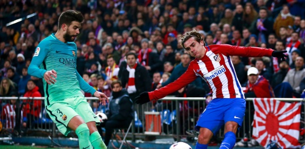 Piqué e Griezmann duelam em jogo entre Barcelona e Atlético de Madrid - Gonzalo Arroyo Moreno/Getty Images