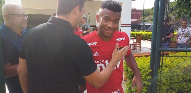 Volante do Tricolor retornou ao CT da Barra Funda após defender a seleção sub-20