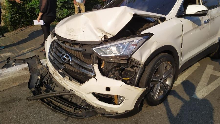 Carro do volante Ralf, do Corinthians, após acidente na zona leste de São Paulo. Veículo já foi periciado  - Lucas Faraldo/UOL