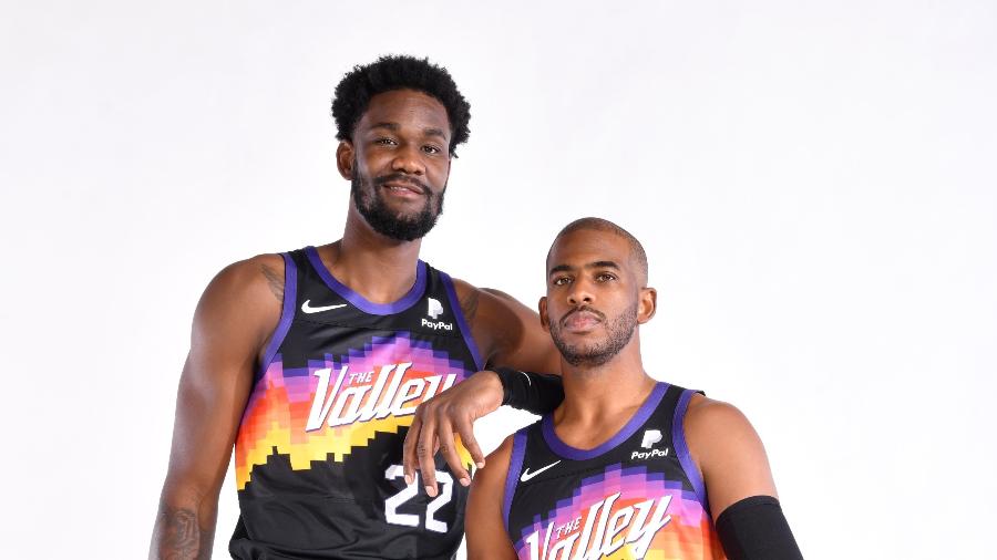 Deandre Ayton (esq) e Chris Paul, estrelas do Phoenix Suns nas Finais da NBA - Barry Gossage/NBAE via Getty Images