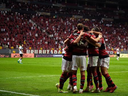 Olimpia dá aula no segundo tempo, vira o jogo e elimina o Flamengo da  Libertadores