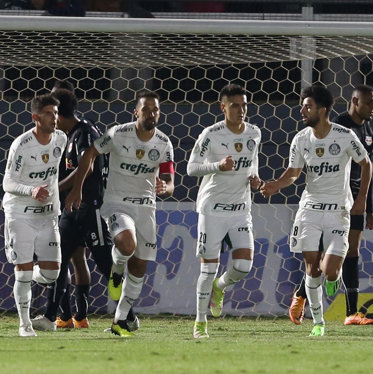 Fim de jogo . Bragantino 2 x 1 Palmeiras . Perdemos de virada ; e agora  estamos em quarto lugar na tabela do Brasileirão! . Quinta feira…