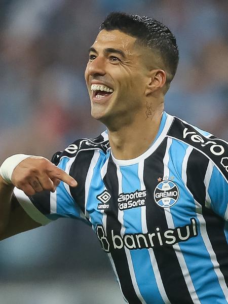 Suárez comemora gol do Grêmio