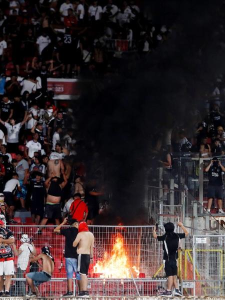 Huachipato x Colo-Colo, pela Supercopa do Chile, foi paralisado após torcedores colocarem fogo nas arquibancadas do Estádio Nacional