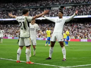 Real Madrid vence Cádiz e 'seca' o Barça por título antecipado do Espanhol