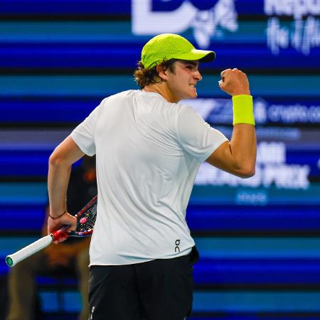 Fonseca comemora ponto contra Tien, no Masters 1000 de Miami Fonseca comemora ponto contra Tien, no Masters 1000 de Miami