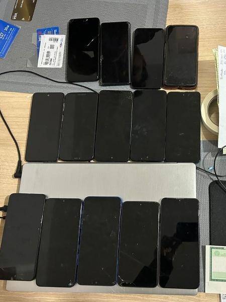 Celulares apreendidos na operação contra desvios de salários de Gabigol e Kannemann Celulares apreendidos na operação contra desvios de salários de Gabigol e Kannemann