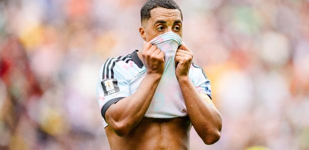 Jogador belga relata susto que o tirou de jogo da Copa: 'Corpo desligou'