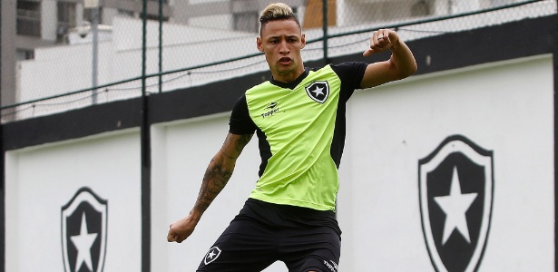 Um dos destaques do Botafogo no Brasileirão, Neílton pertence ao Cruzeiro  - Vítor Silva/SSPress/Botafogo