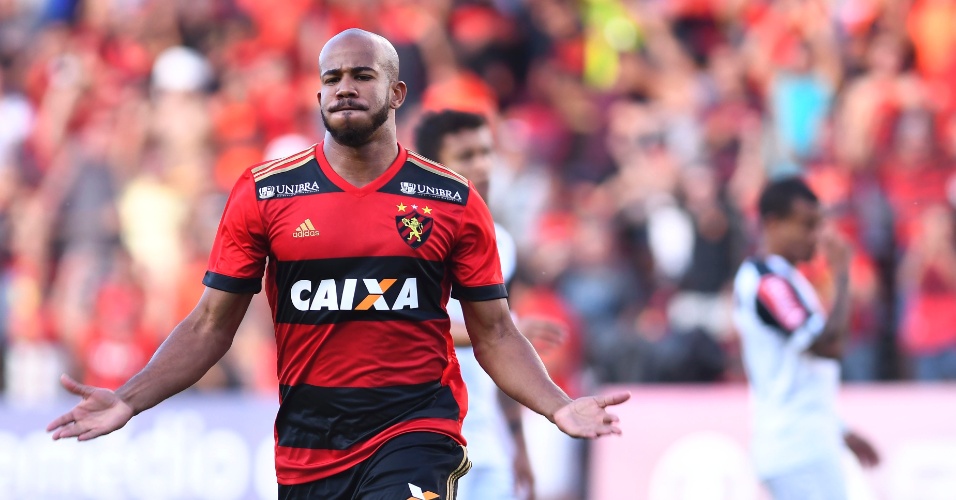 Internacional anuncia lateral-direito e volante como 