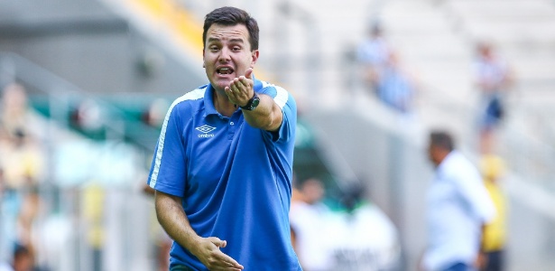 César Bueno evitou apontar razões para segunda derrota consecutiva do Grêmio - Divulgação/Grêmio