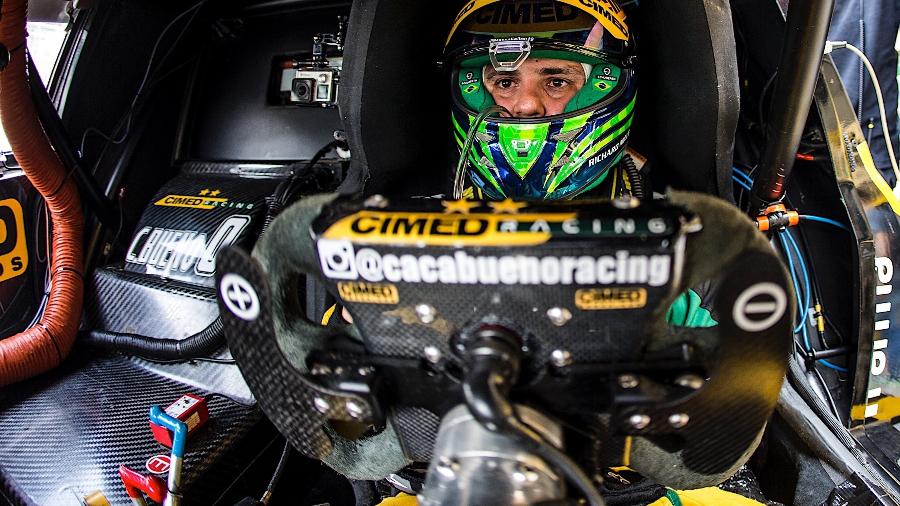 Felipe Massa em ação na Stock Car - Bruno Terena/RF1