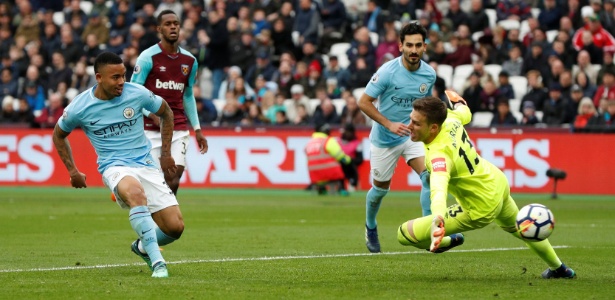 Gabriel Jesus marca contra o West Ham no Inglês - Reuters/John Sibley