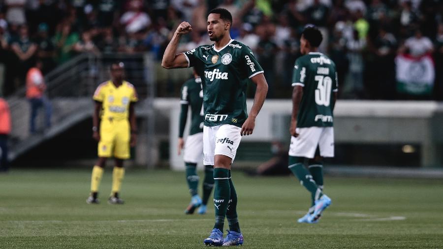 Murilo, do Palmeiras, comemora seu gol na partida de hoje (26) contra o Red Bull Bragantino  - Estadão Conteúdo