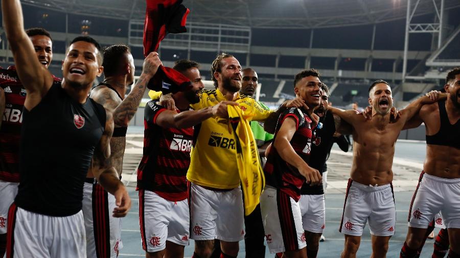 Jogadores do Flamengo celebram vitória sobre o Botafogo, no Campeonato Brasileiro - Gilvan de Souza/Flamengo