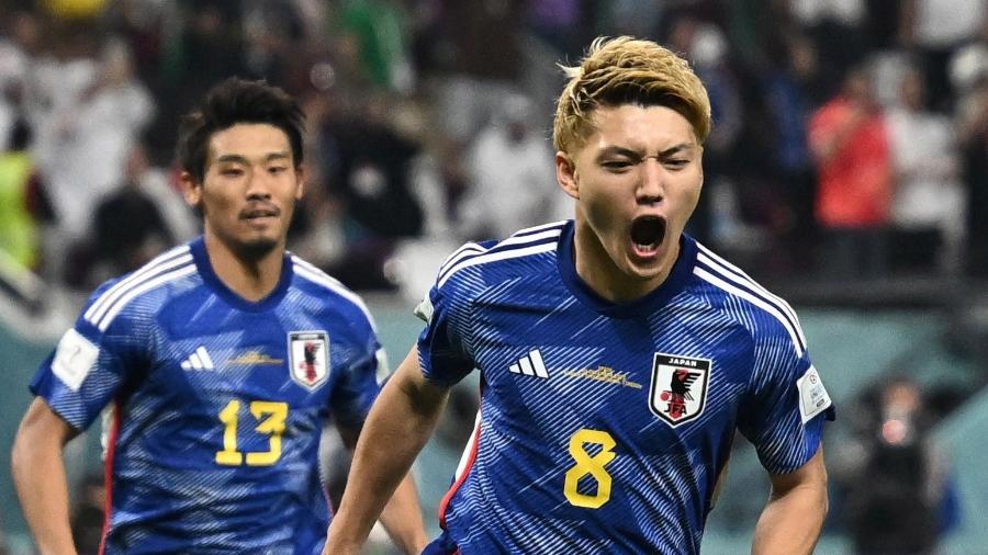 Ritsu Doan comemora gol do Japão sobre a Espanha em jogo do Grupo E da Copa do Mundo - Dylan Martinez/Reuters