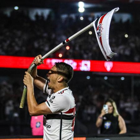 Pablo Maia comemora após a classificação do São Paulo à final da Copa do Brasil