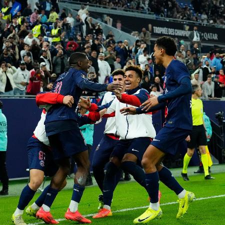 Dembélé comemora gol marcado pelo PSG contra o Monaco na Supercopa da França Dembélé comemora gol marcado pelo PSG contra o Monaco na Supercopa da França