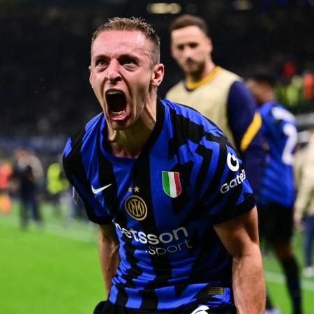 Frattesi vibra após marcar em Inter de Milão x Barcelona, jogo da Champions League Frattesi vibra após marcar em Inter de Milão x Barcelona, jogo da Champions League