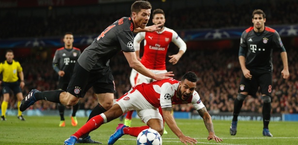 Walcott pênalti - John Sibley/Reuters - John Sibley/Reuters