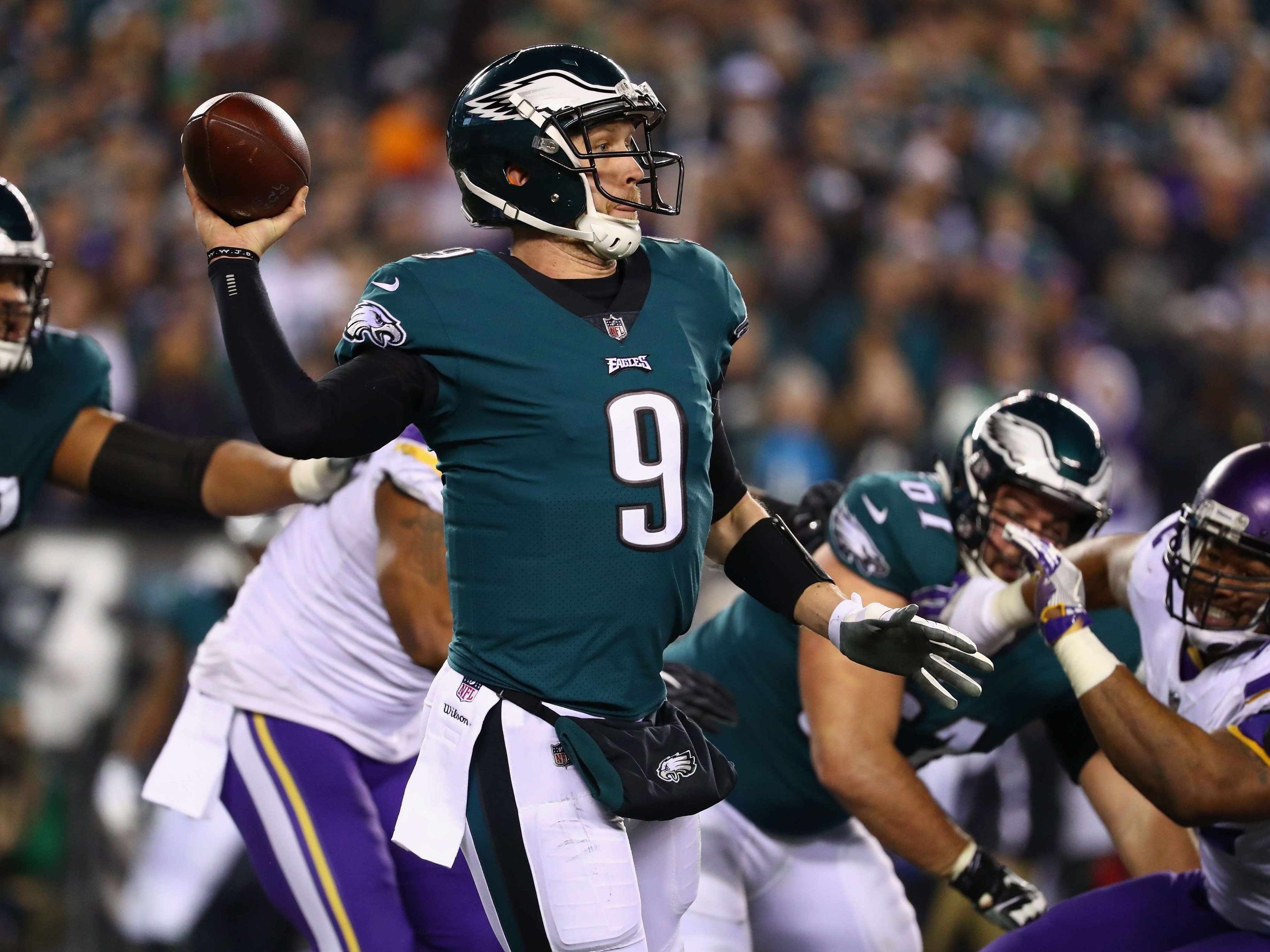 Nick Foles renasce, bate Tom Brady em jogo histórico e Eagles