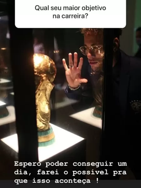 Neymar diz que conquistar a Copa do Mundo é principal objetivo na carreira:  Farei o possível, futebol internacional