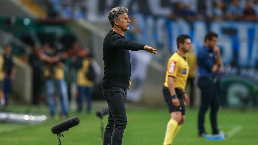 Renato Gaúcho tem problemas para montar o time de olho na partida contra o Flamengo - Lucas Uebel/Grêmio FBPA