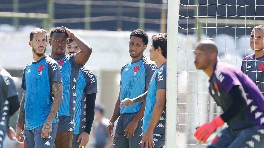 Miranda se recuperou de lesão muscular e já está treinando com o elenco principal do Vasco - Rafael Ribeiro/ Vasco