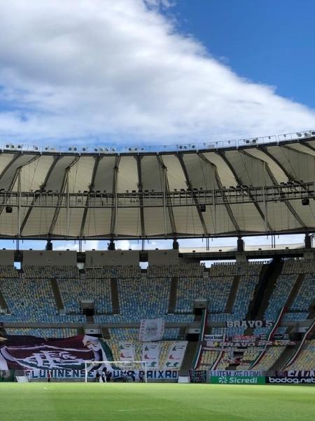 Torcida do Fluminense levou faixas para a arquibancada vazia do Maracanã - Arquivo pessoal