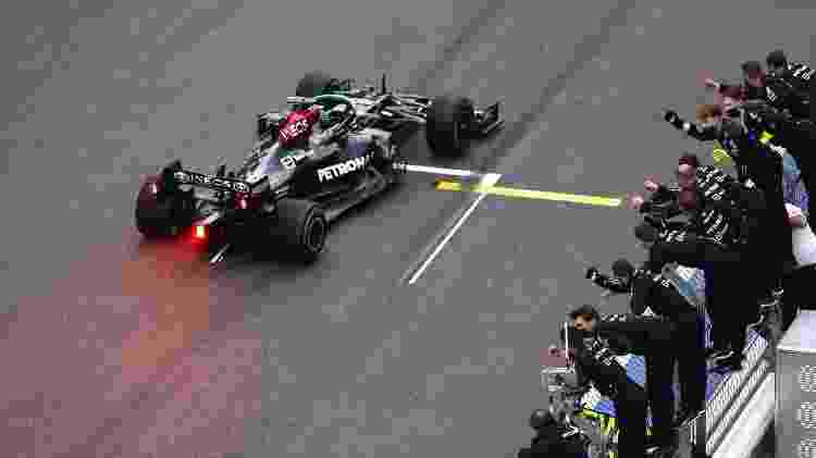 Hamilton vence em Sochi - Lars Baron - Formula 1/Formula 1 via Getty Images - Lars Baron - Formula 1/Formula 1 via Getty Images