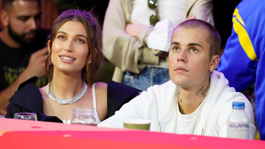 Justin e Hailey Bieber estiveram no SoFi Stadium para o Super Bowl LVI