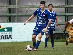 Zagueiro de 19 anos morre vítima de infarto antes de jogo no Pará