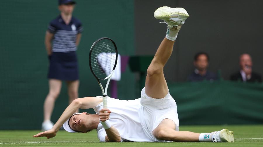 Jannik Sinner leva tombo na primeira rodada de Wimbledon 2024