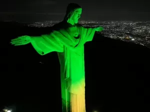 Cristo Redentor homenageia campanha brasileira nas Paralimpíadas de Paris