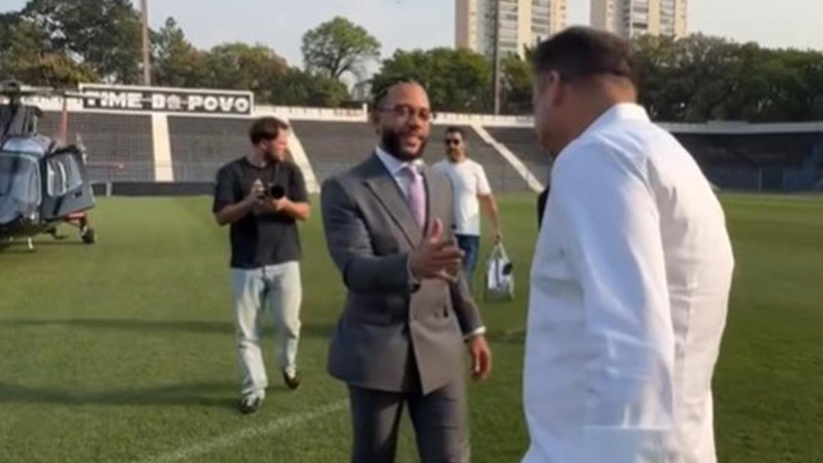 Memphis renova para Corinthians ter solução ou agravamento da dívida