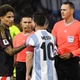 Guerrero se revolta com arbitragem: 'Se tocava no Messi, era falta' - NurPhoto/NurPhoto via Getty Images