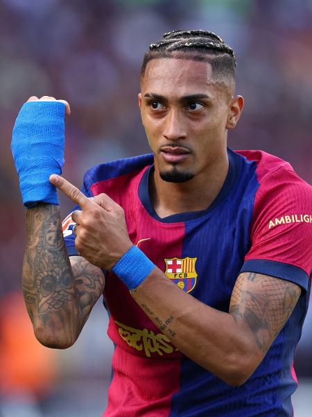 Raphinha comemora seu segundo gol no clássico entre Barcelona e Real Madrid, pelo Espanhol Raphinha comemora seu segundo gol no clássico entre Barcelona e Real Madrid, pelo Espanhol