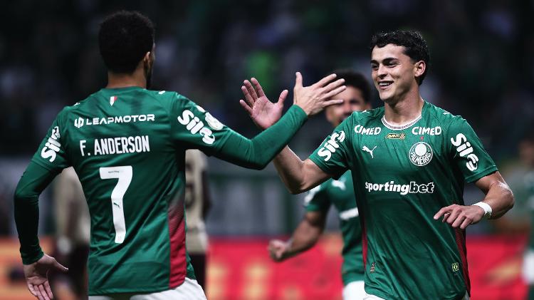 Palmeiras encaminha vaga na Copa do Brasil, mas Vitor Roque preocupa