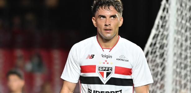São Paulo vê Enzo Díaz fora dos planos e aguarda propostas pelo lateral