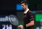 Djokovic leva virada, cai nas oitavas da Basileia e se complica por vaga no Finals
