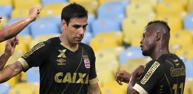 Herrera e Riascos disputam uma vaga no ataque do Vasco contra a Chapecoense - Paulo Fernandes / Site oficial do Vasco