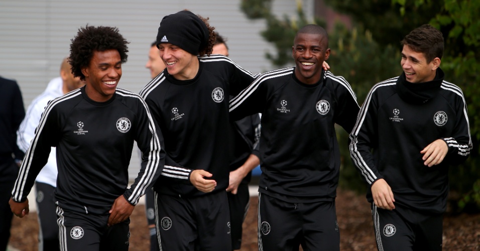 Willian, David Luiz, Ramires e Oscar em treino do Chelsea em 2014