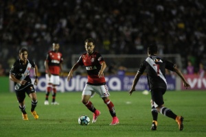 Everton Ribeiro vê empate bom, mas diz que Flamengo poderia ter vencido