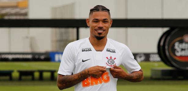 Visto como novo Paulinho, Junior Urso deve mudar posição de Ramiro