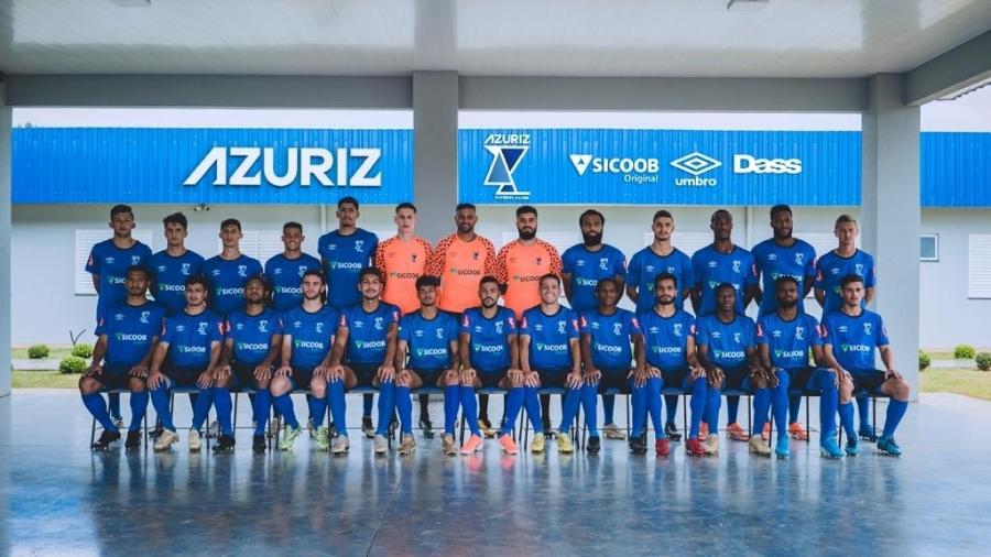 Elenco do Azuriz, clube do Paraná que possui times do sub-10 ao sub-15 e profissional - Divulgação
