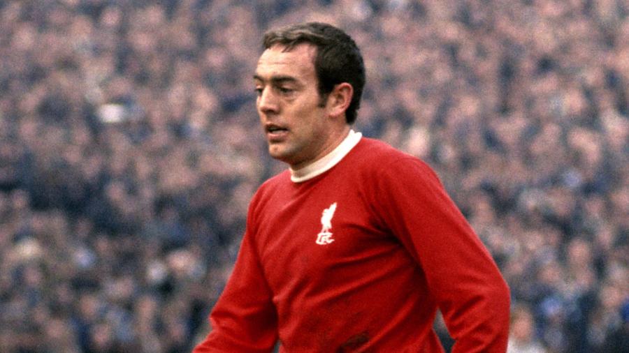 O atacante Ian St John atuando em jogo do Liverpool, em janeiro de 1969 - PA Images/PA Images via Getty Images