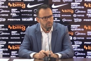 Diretor explica dívida, Pedrinho e fala em Corinthians forte