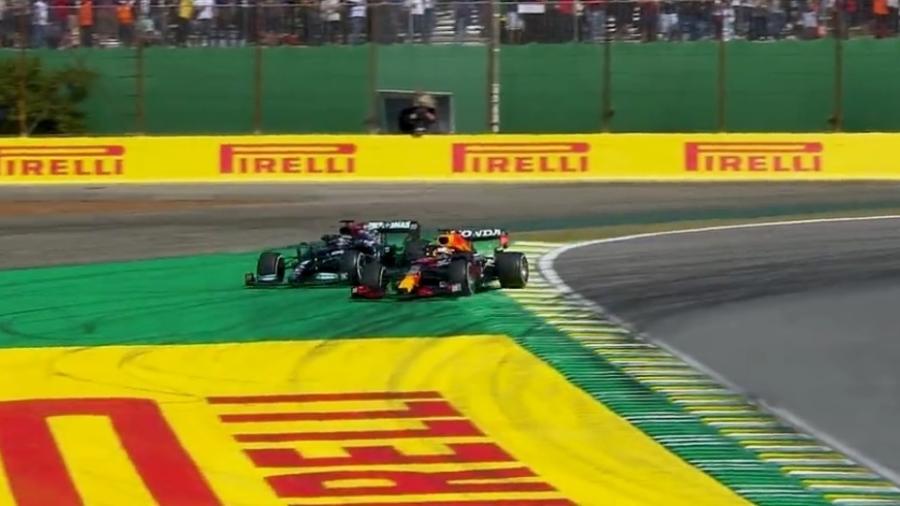 Hamilton e Verstappen saem da pista após tentativa de ultrapassagem do britânico em Interlagos - Reprodução/Twitter