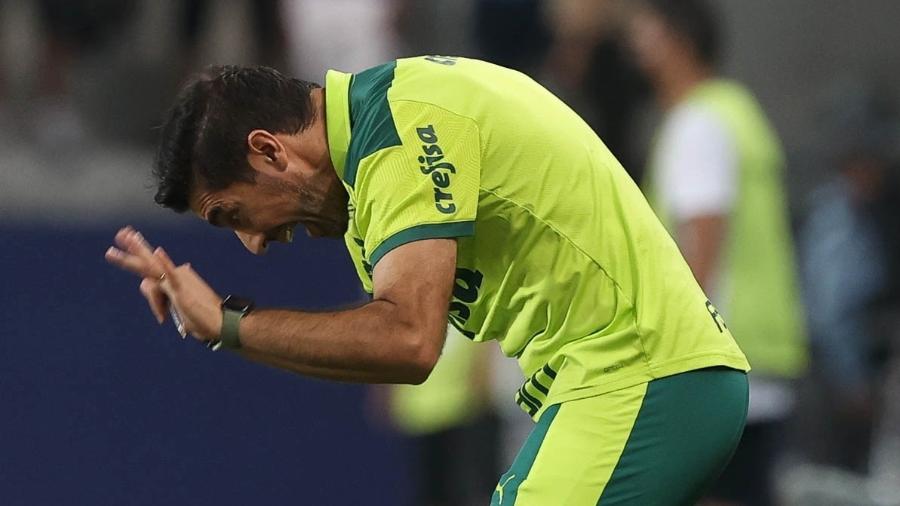 Abel esbraveja durante vitória do Palmeiras sobre Emelec na Libertadores - Cesar Greco